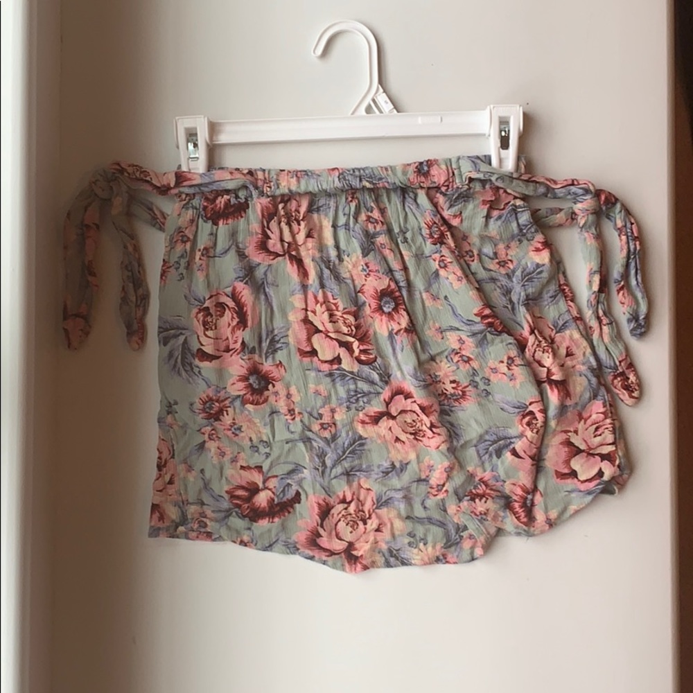 American Eagle strapless floral top